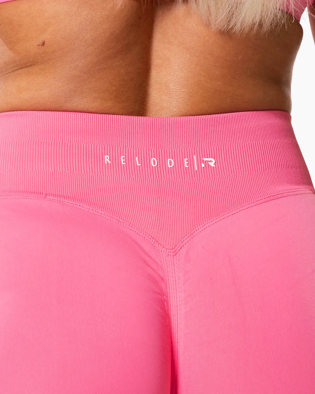 Aura Seamless Scrunch Shorts - Blush Pink